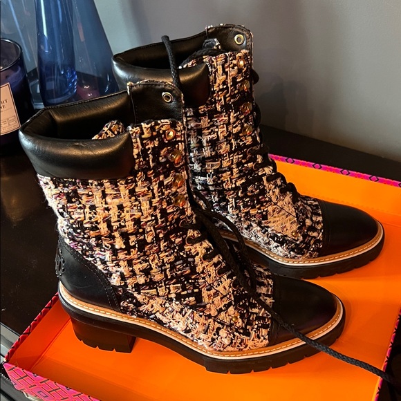 Tory Burch Black and Cream Tweed Lace-Up Boots - Picture 4 of 5